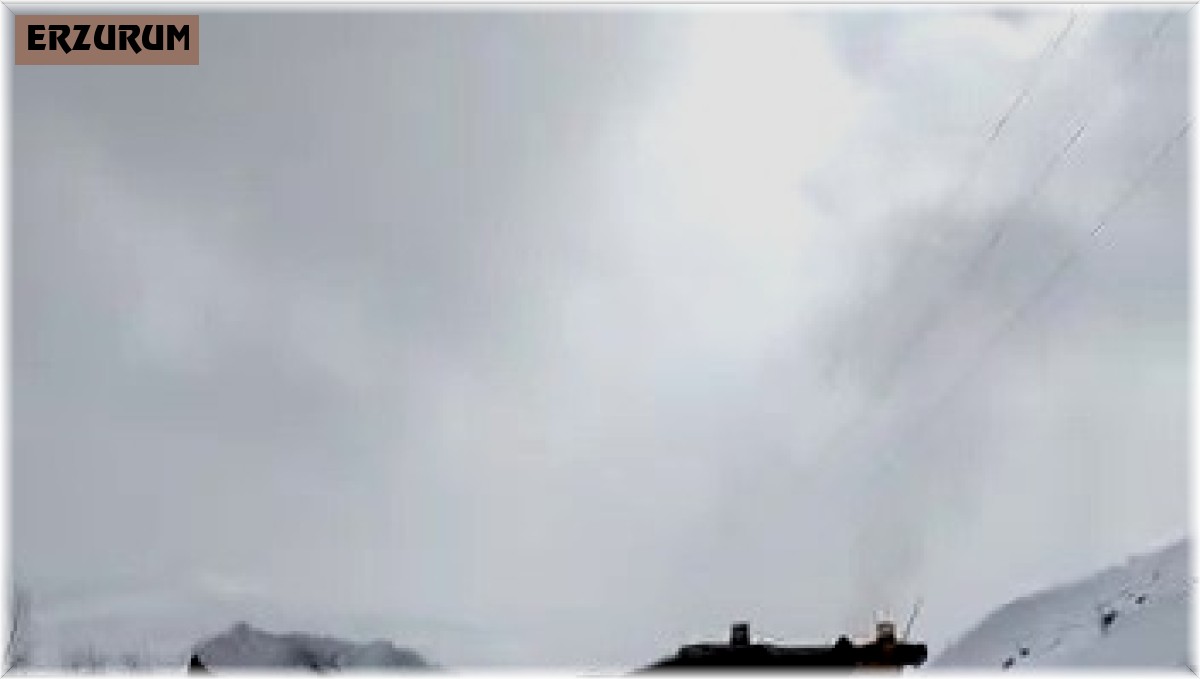 Çat'ta çığ düşmesi sonucu yolda mahsur kalan vatandaşlar Büyükşehir belediyesi ekiplerince kurtarıldı