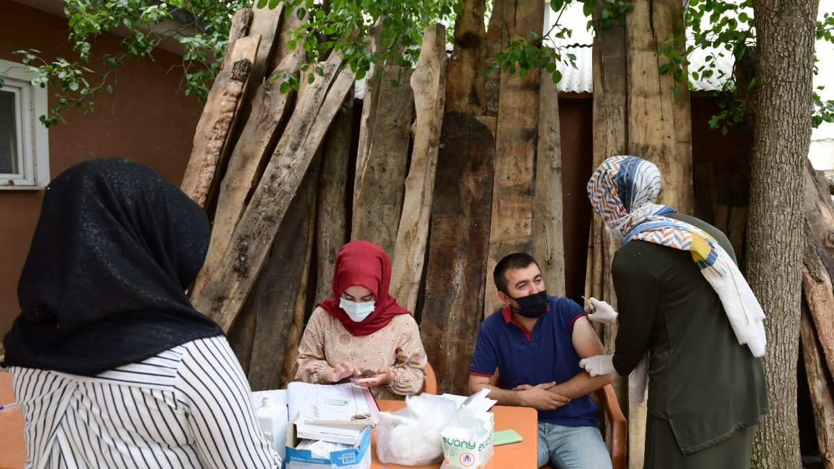 Çatak Halk Eğitim Merkezi Müdürlüğünden aşıya tam destek