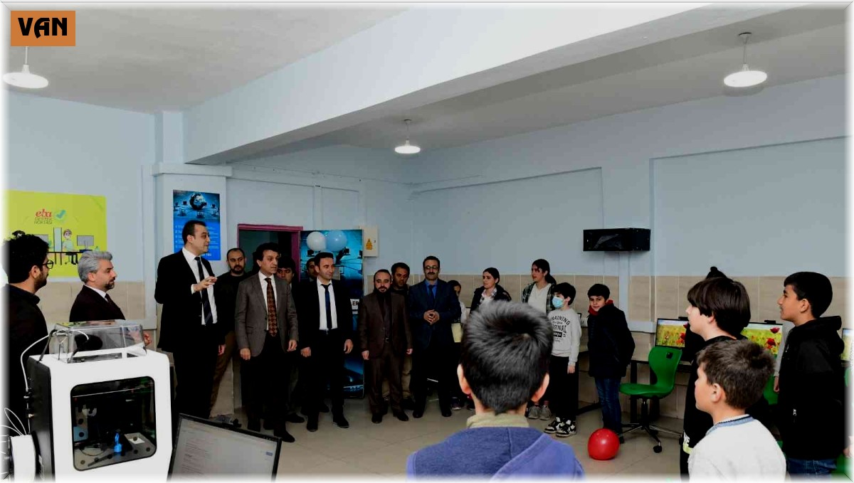 Çatak'ta bilgisayar laboratuvarı açıldı