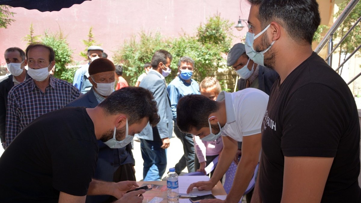 Çatak'ta 'Mobil Aşı Standı' kuruldu