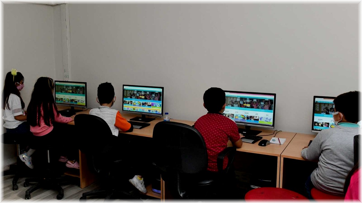 Çatak'ta "Robotik Kodlama" eğitimi