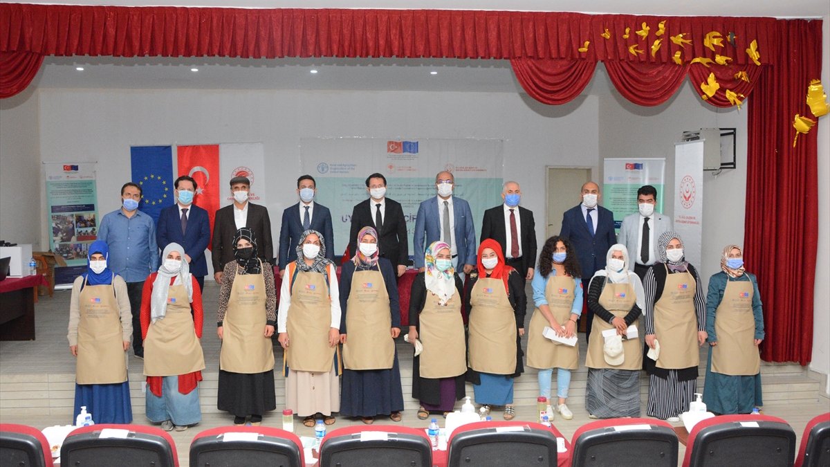 Çatak'ta "Uygulamalı Çiftçi Okulu" programı