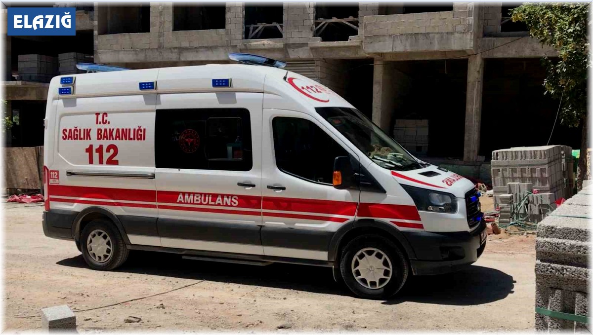 Çatı katından asansör boşluğuna düşen işçi ağır yaralandı