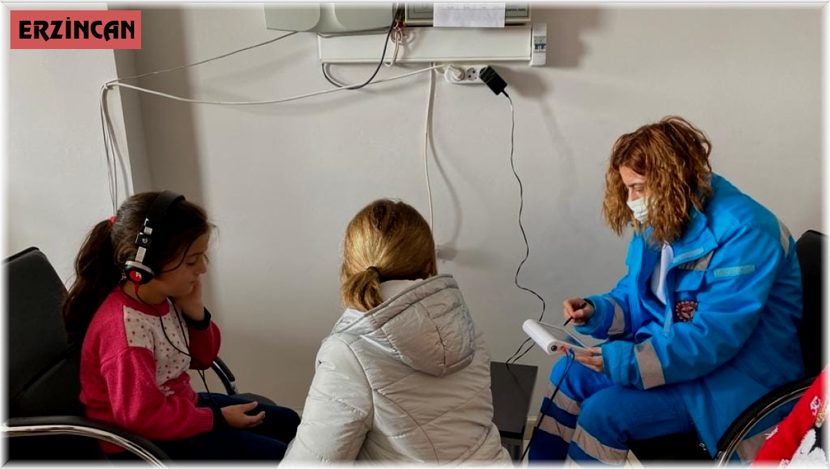 Çayırlı'da ilkokul öğrencileri işitme testinden geçirildi