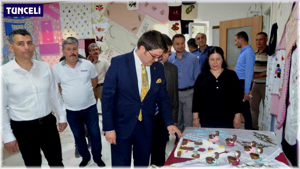Çemişgezek Halk Eğitimi Merkezi yıl sonu sergisi açıldı