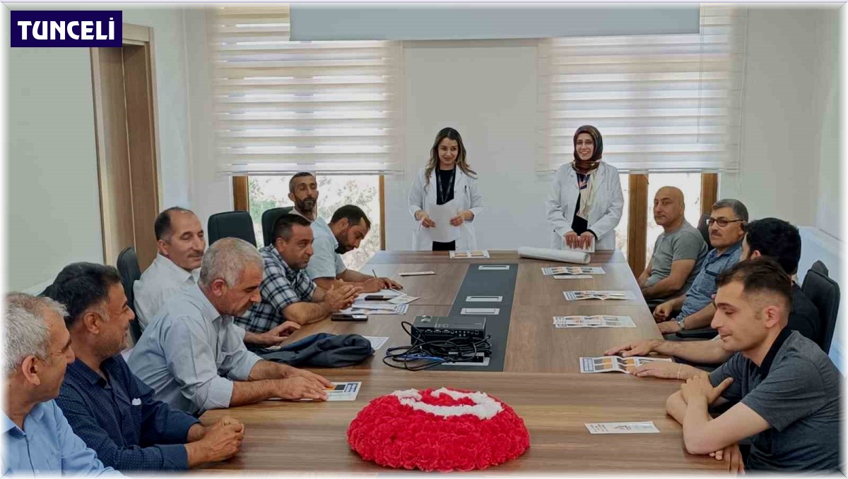 Çemişgezek'te vatandaşlar kene konusunda bilgilendiriliyor