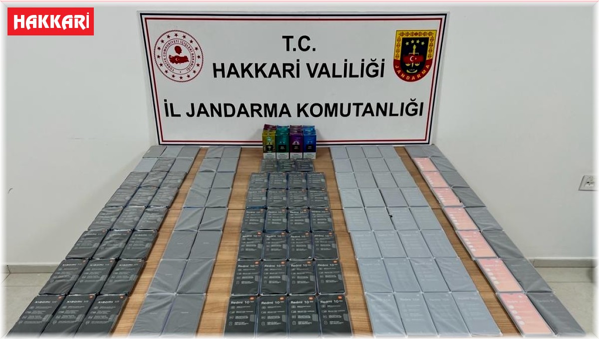 Cep telefonu ve elektronik sigara ele geçirildi