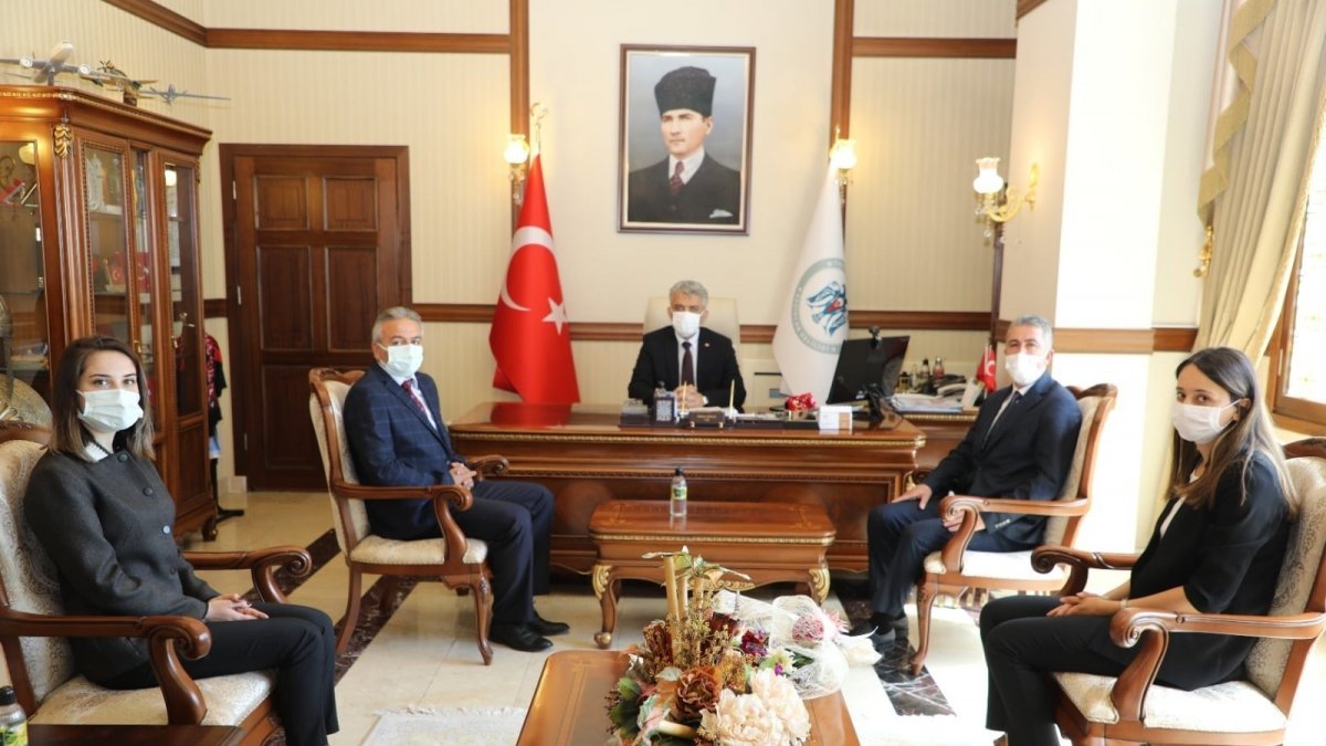 Çevre ve Şehircilik İl Müdürlüğü heyetinden Vali Makas'a ziyaret