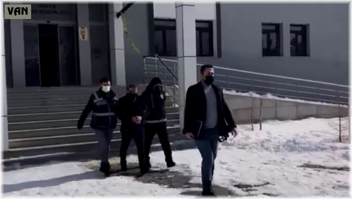Cezaevi firarisi Antalya'dan Van'a gelirken yakalandı