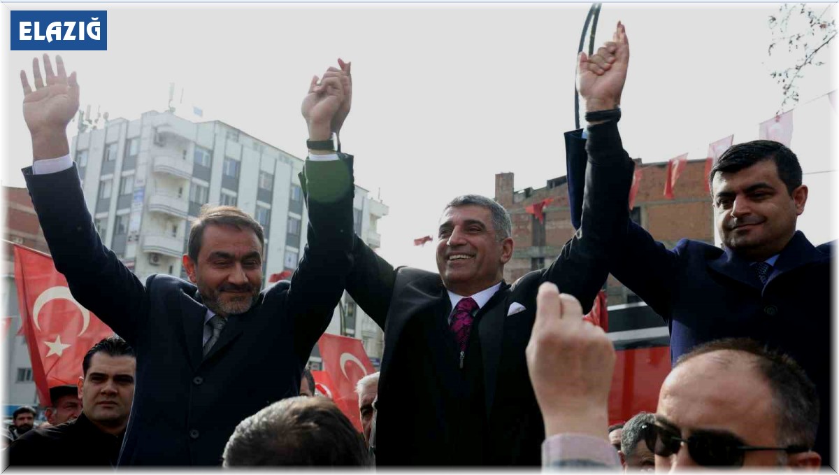 CHP Elazığ'da adaylarını tanıttı