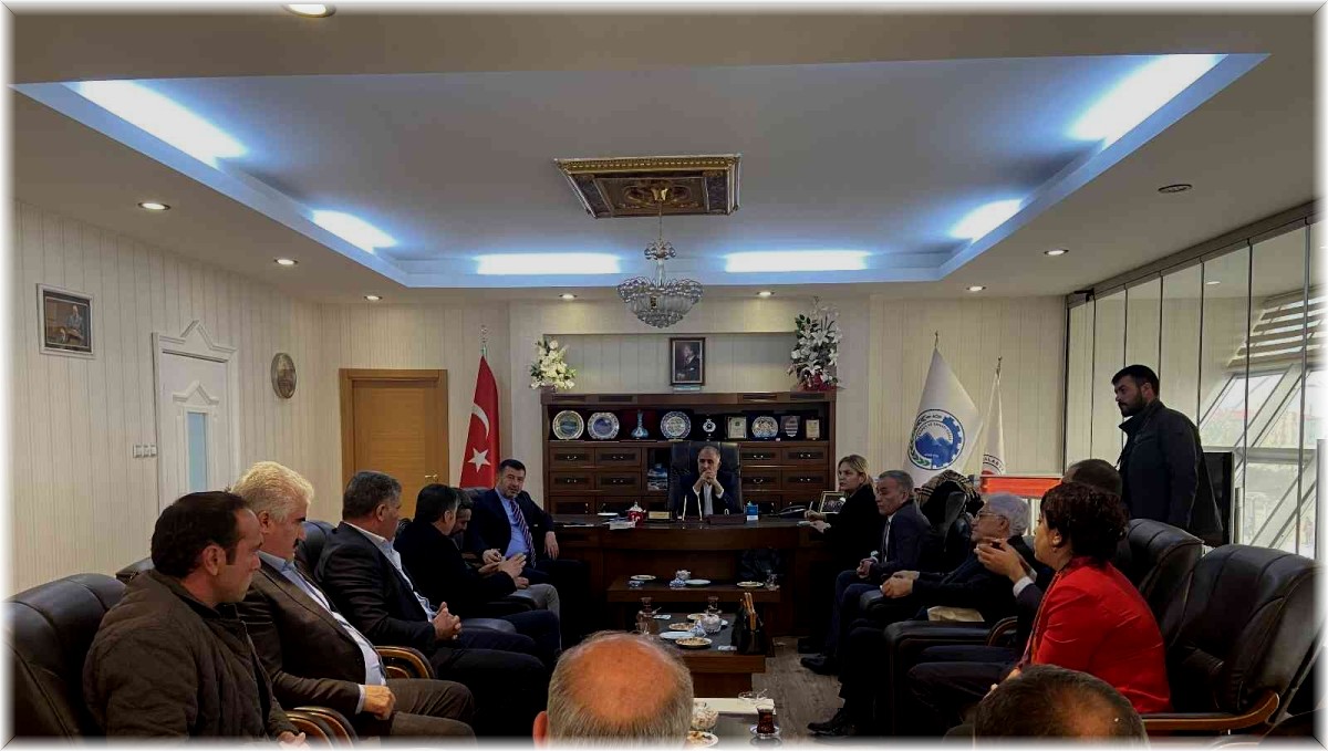 CHP Genel Başkan Yardımcısı Ağbaba, Ağrılılarla bir araya geldi