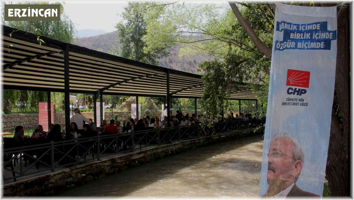 CHP Kadın Kolları Genel Başkanı Nazlıaka Erzincanlılarla buluştu