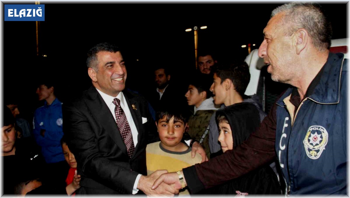 CHP'li Erol polislerle bir araya geldi