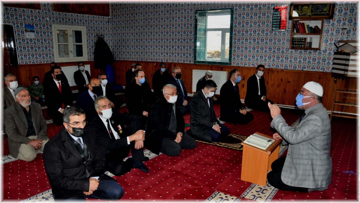 Çiçekli katliamı şehitleri anıldı