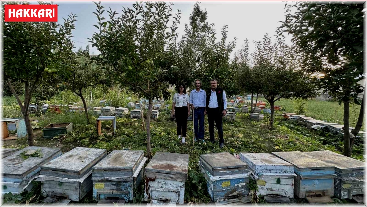 Çiftçi baba alın teriyle 4'ü doktor, 3'ü öğretmen, 2'si mimar, 1'i mühendis 10 çocuk yetiştirdi