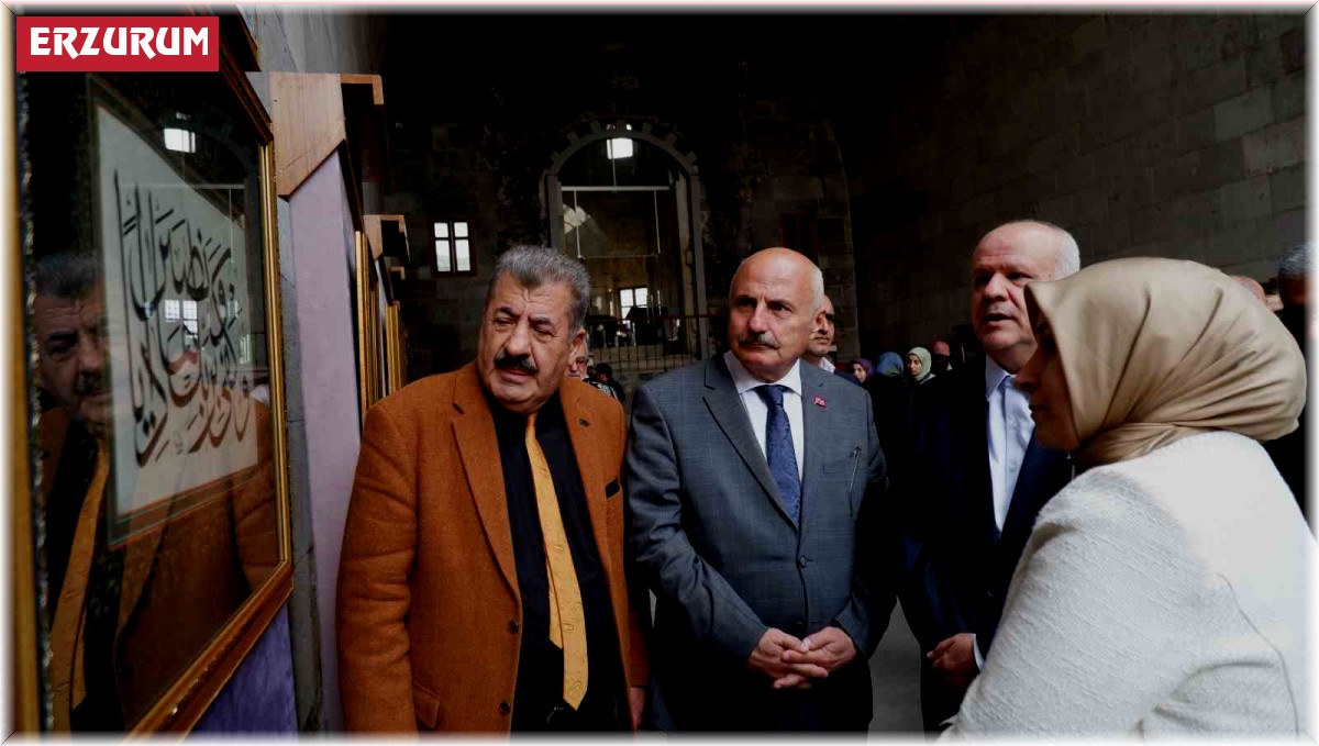 Çifte Minareli Medrese'de "Asar-ı Celile Hüsn-i Hat ve Ebru Sergisi" açıldı