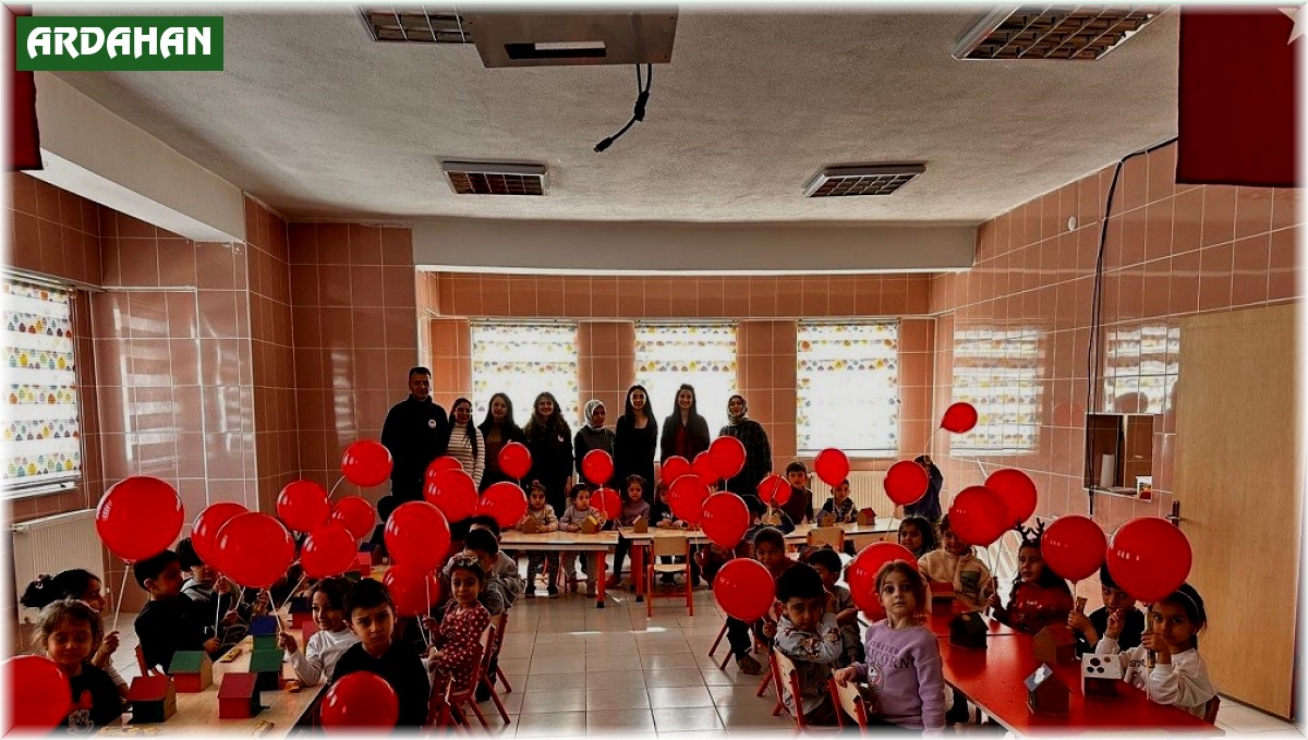 Çıldır Anaokulu öğrencilerinden kuşlara yuva