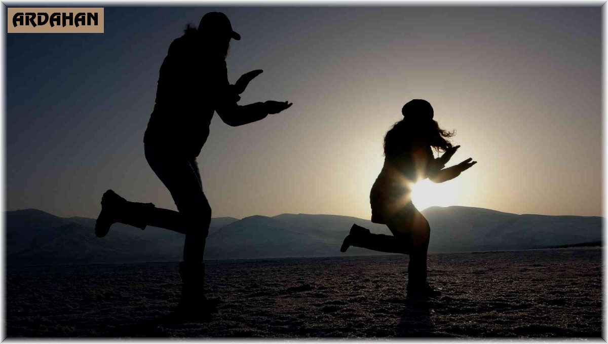 Çıldır Gölü'nde oyun havalarıyla coştular