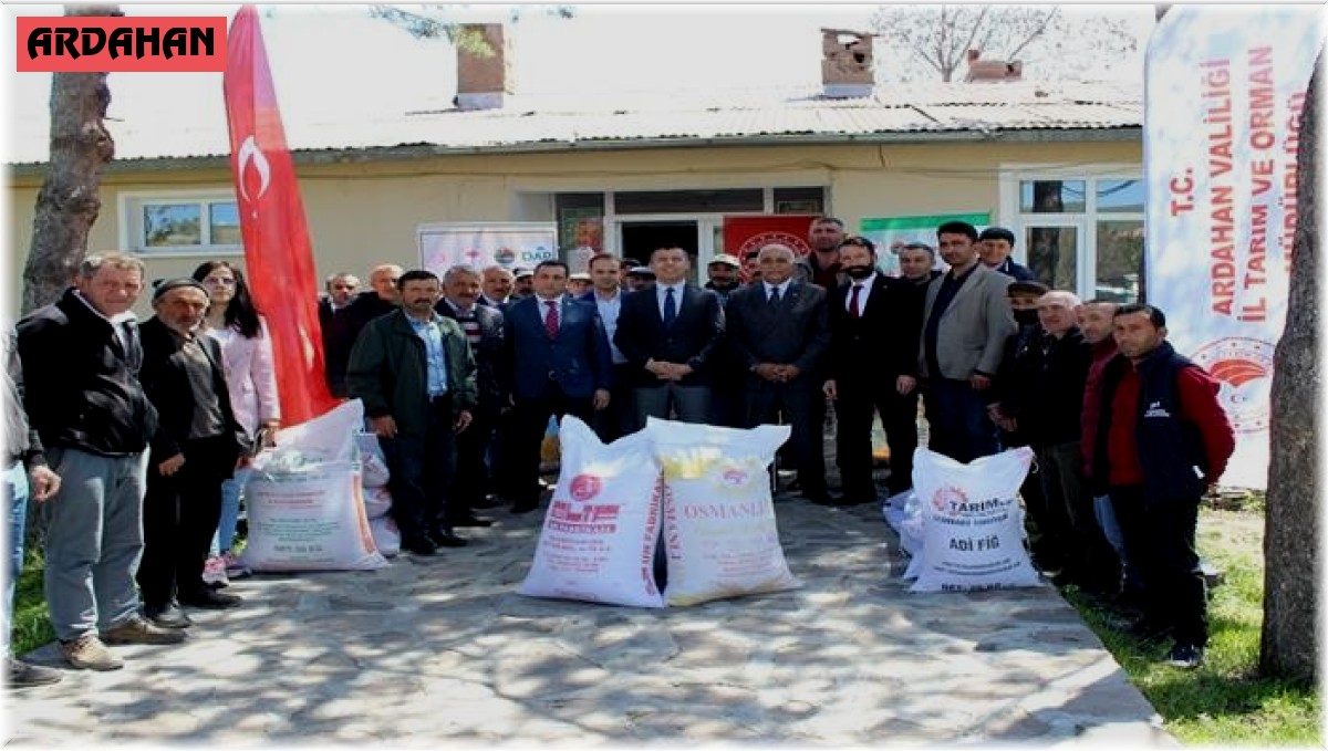 Çıldır ilçesinde Çiftçilere tohum desteği