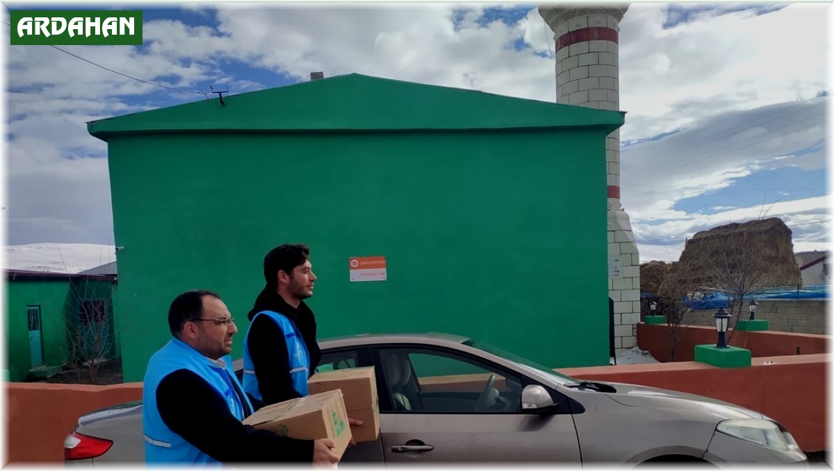 Çıldır Müftülüğü'nden iyilik paketleri