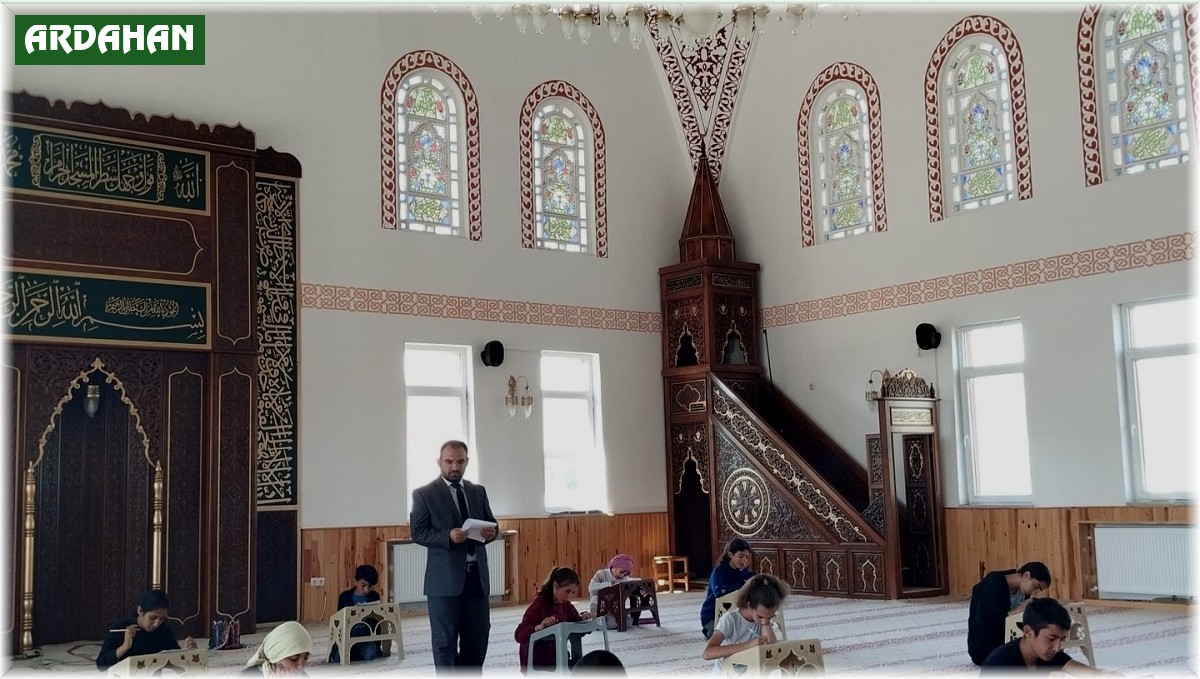 Çıldır Müftülüğü'nden öğrenciler arası bilgi yarışması