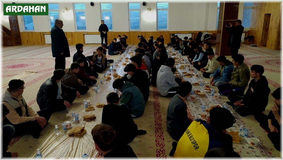 Çıldır Müftülüğünden Gençlere İftar