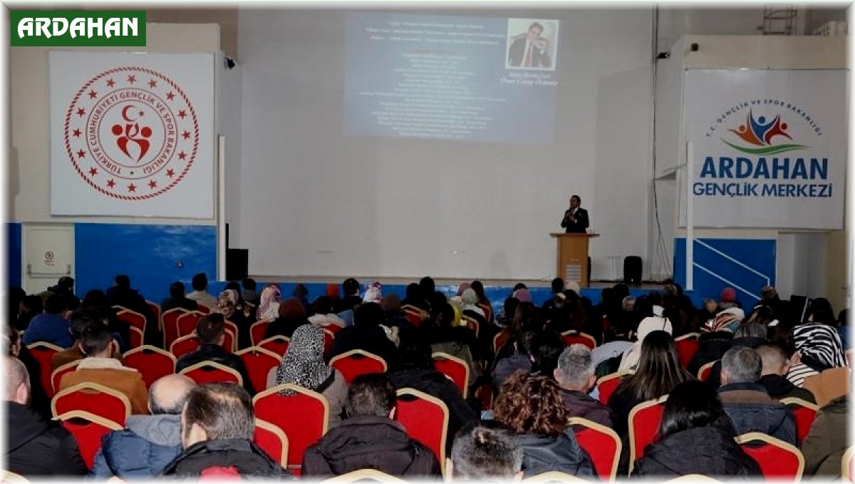 Çıldır MYO Müdürü Özdemir'den protokol eğitimi