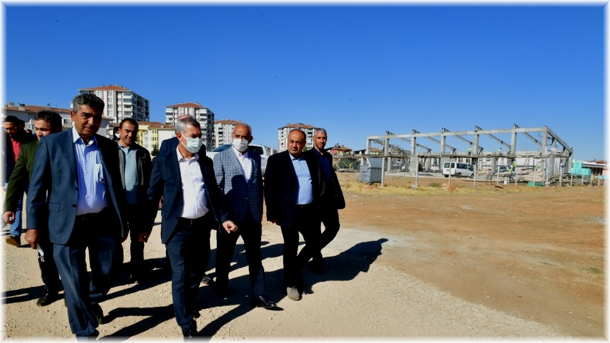 Çınar, spor yatırımlarını inceledi