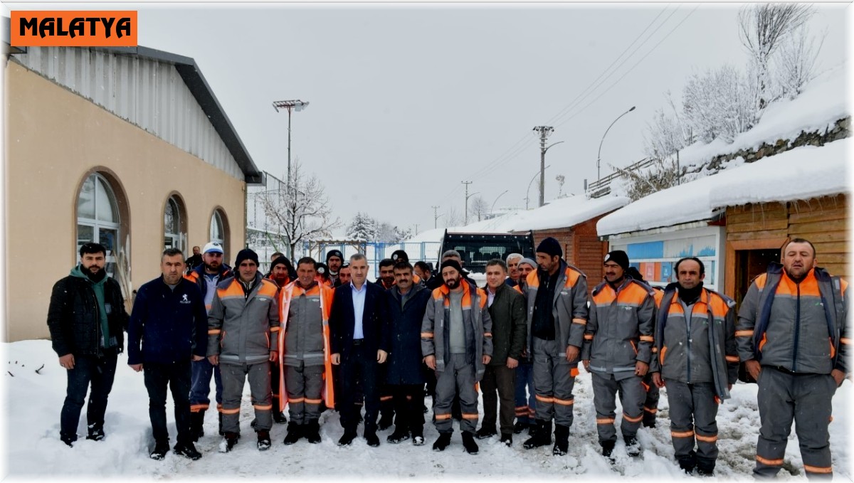 Çınar, temizlik personellerine teşekkür ziyaretinde bulundu