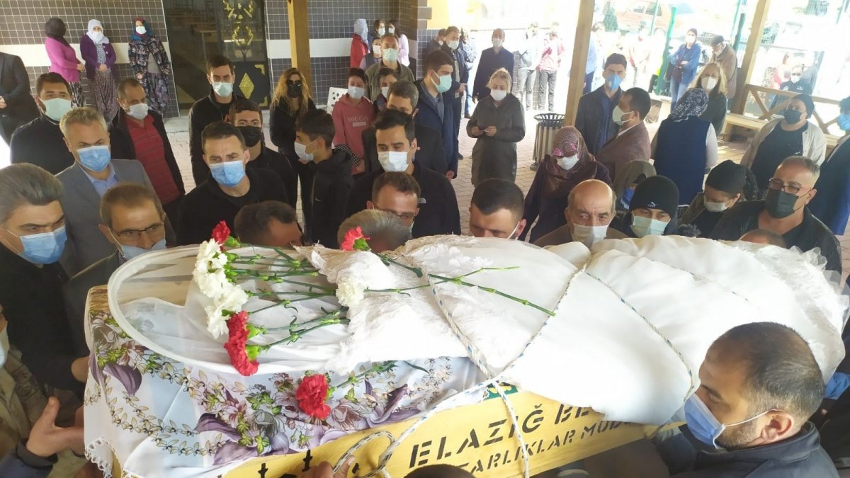 Cinayete kurban giden, Emine gelinlikli tabutu ile son yolculuğuna uğurlandı