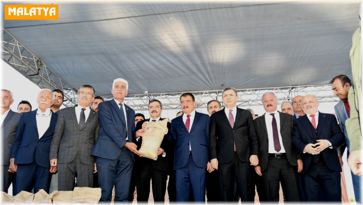 Çitçilere arpa ve buğday tohumu dağıtıldı