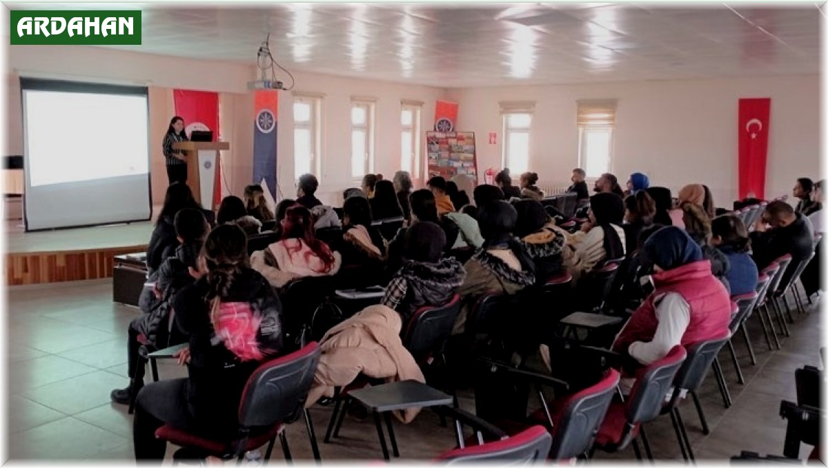 ÇMYO öğrencileri AIDS hakkında bilgilendirildi