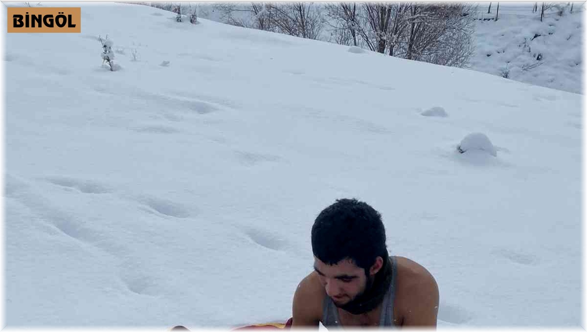 Çobandan içleri ısıtan hareket, kıyafetlerini çıkarıp buzağıya sardı