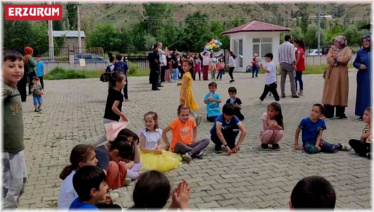 Çocuklar eski oyunlarla eğlendi