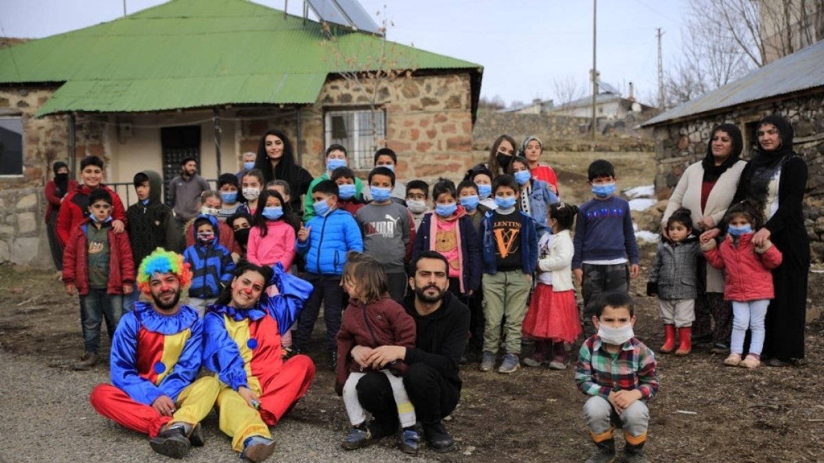 Çocuklar için oyuncak seferberliği, gönüllüler 30 köyde 520 çocuğa ulaştı