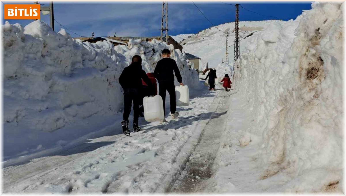 Çocuklar Türkiye'nin en yüksek köyüne kayak merkezi kurulmasını istiyor