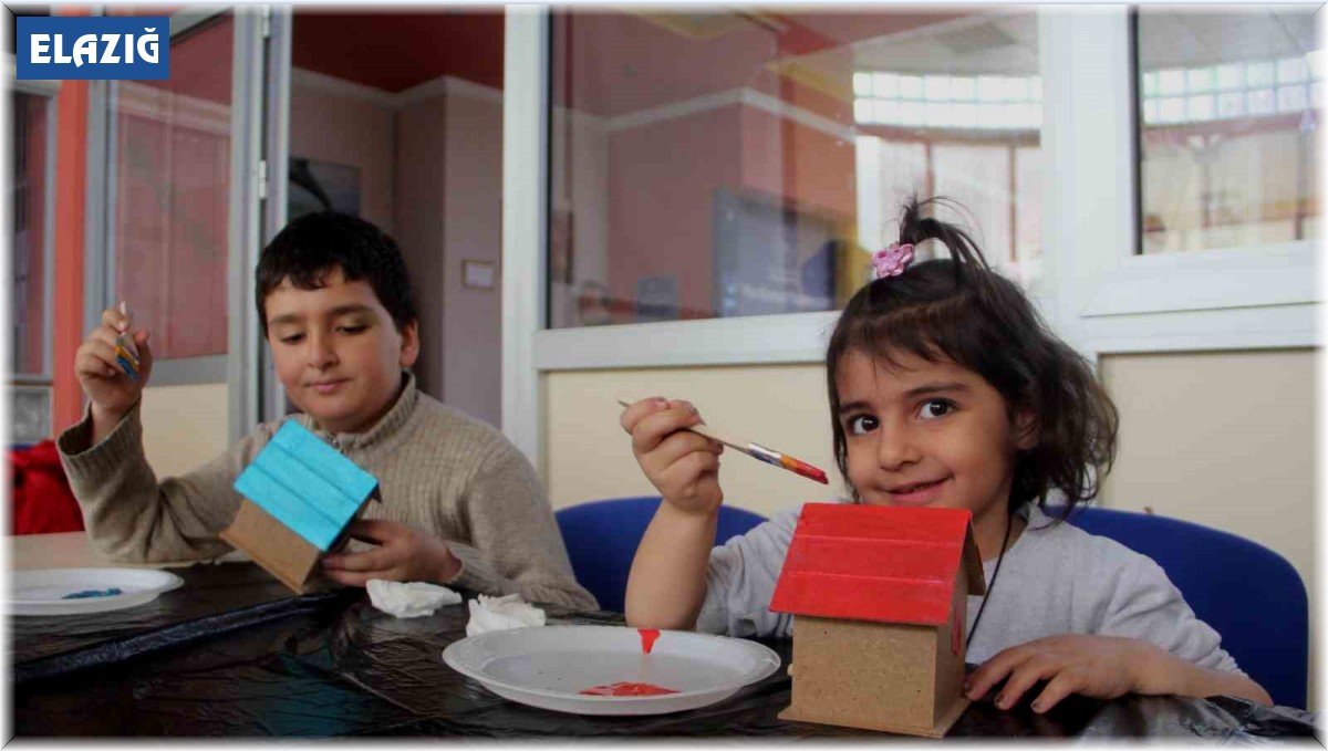 Çocuklarda depremin izleri silinmeye çalışılıyor
