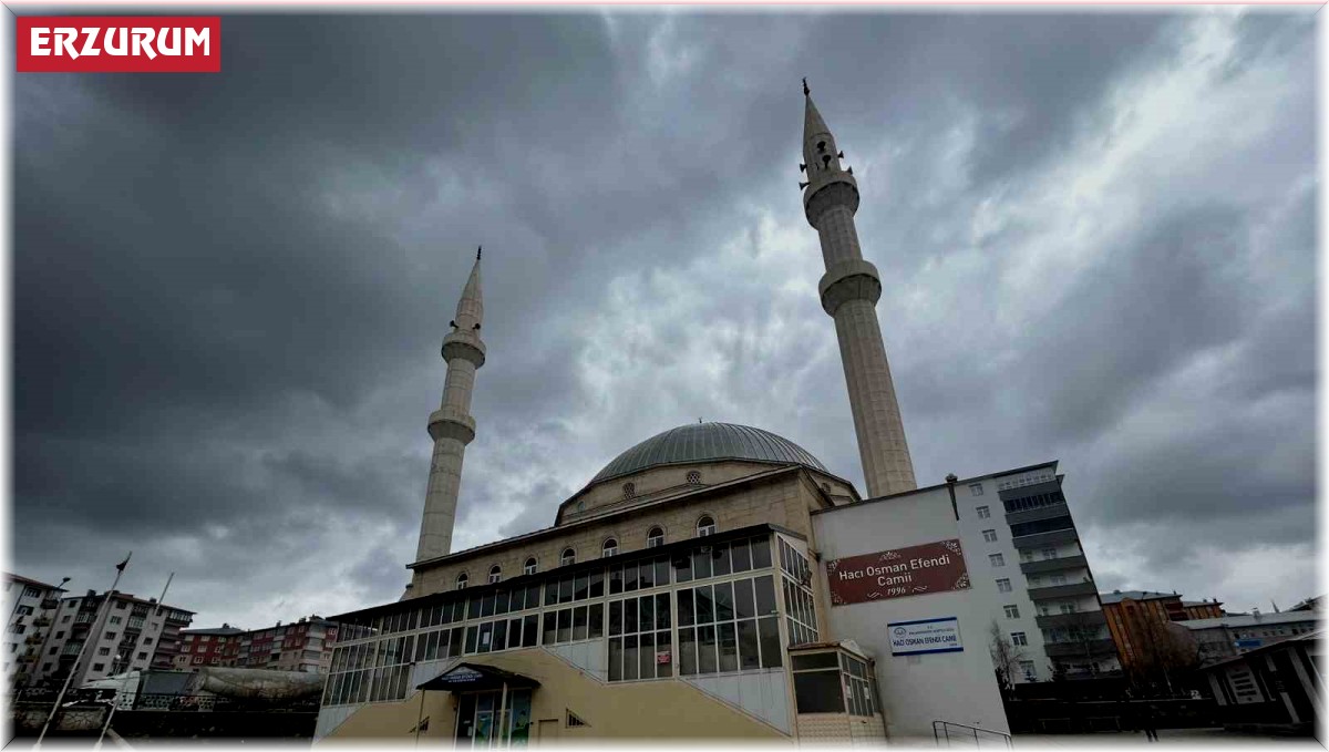 Çocukların biber gazlı oyunu cami cemaatini namazından etti, imam teravih namazını tamamlayamadı