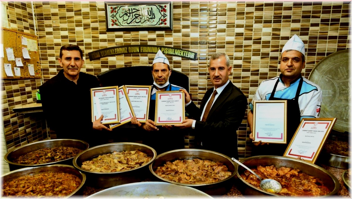 Coğrafi işaret tescil belgeleri esnafla buluşuyor