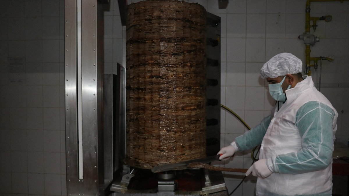 Coğrafi işaret tescili alan Ağrı Yaprak Döneri için tanıtım ve yaygın satış süreci başladı