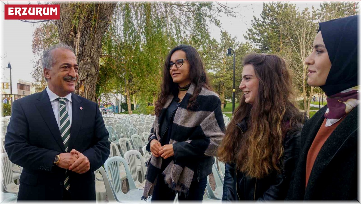 Çomaklı; "Öğrencilerimizi merkeze koyan bir anlayıştayız"