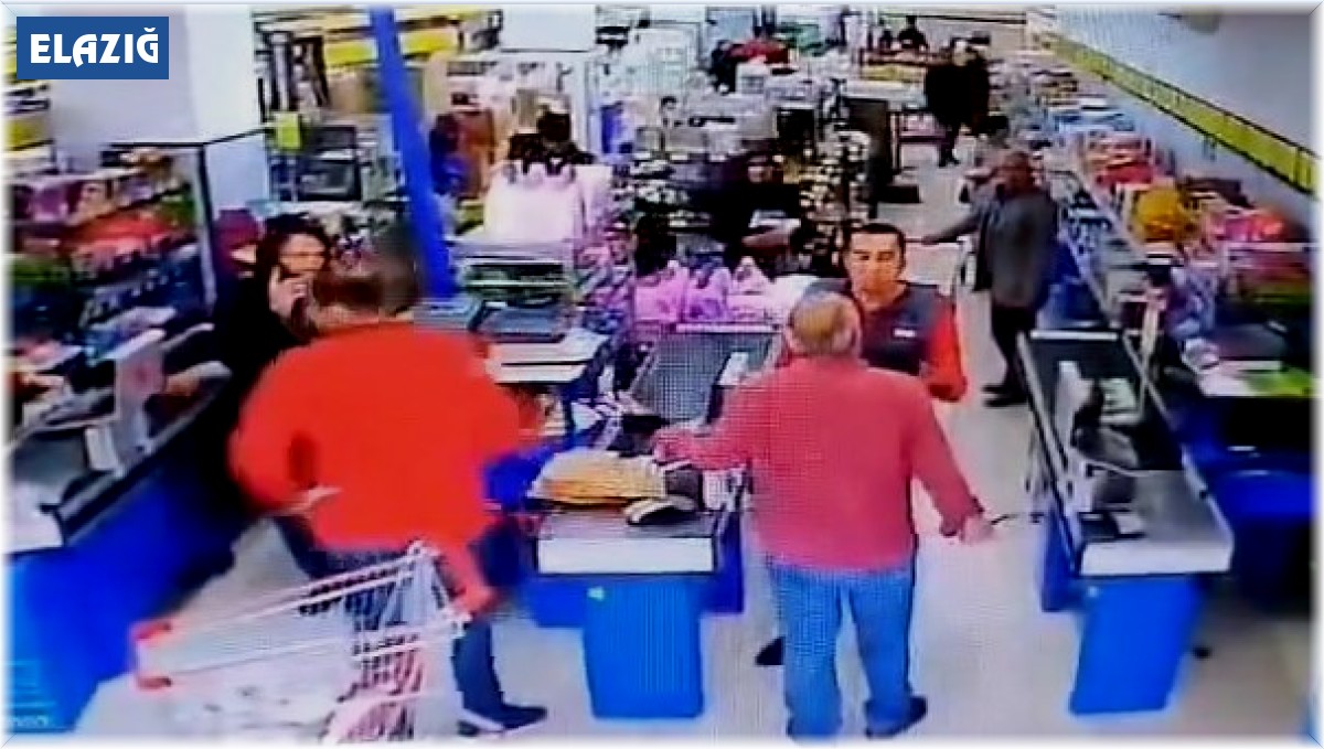 Çorabından çıkardığı bıçakla market çalışanının üzerine yürüdü
