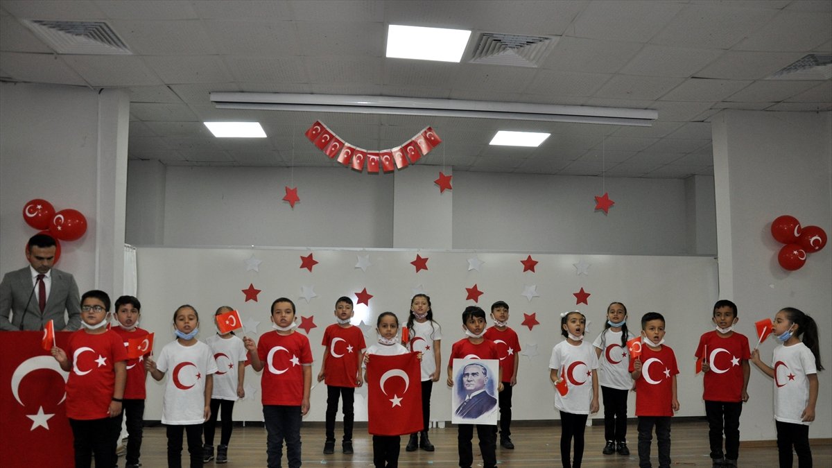 Çukurca'da 29 Ekim Cumhuriyet Bayramı kutlandı