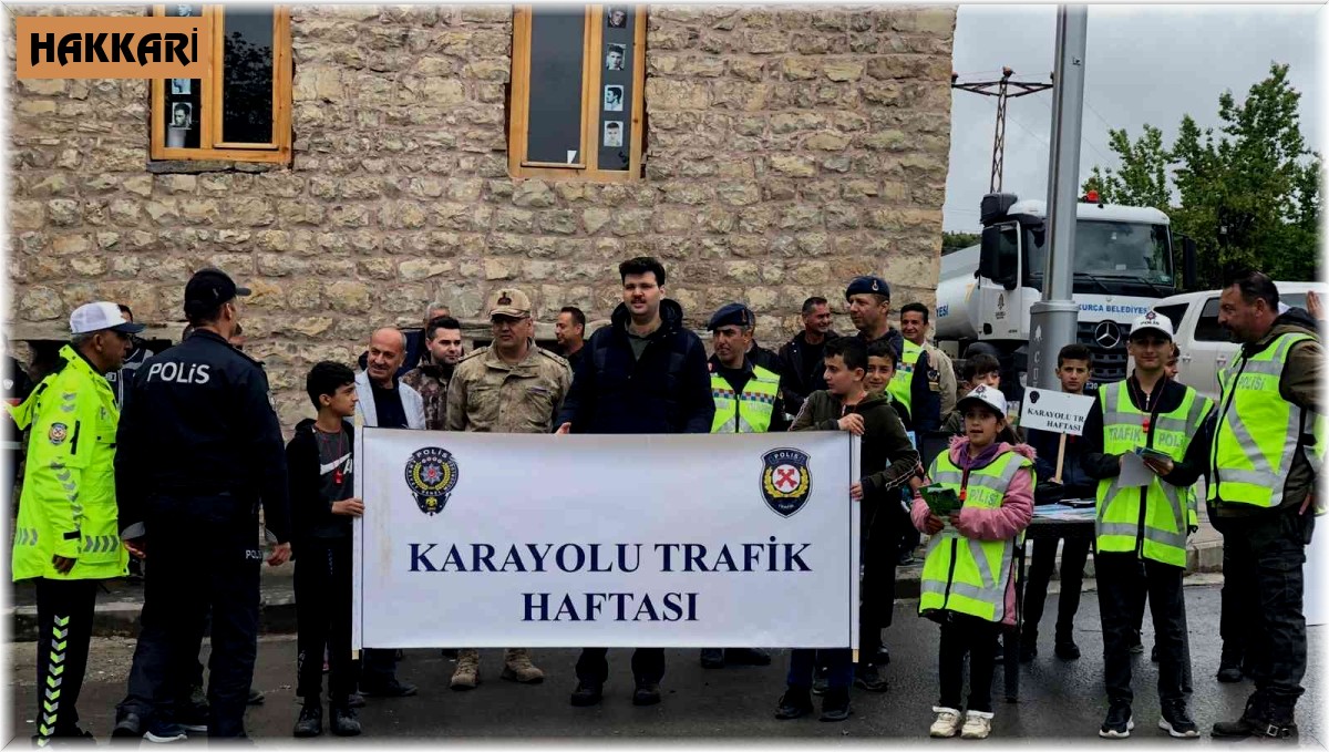 Çukurca da çocuklar trafik polisi oldu