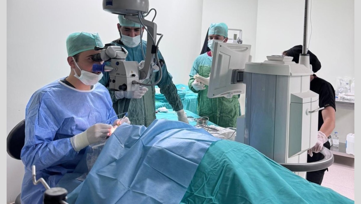 Çukurca'da katarak ameliyatı yapıldı
