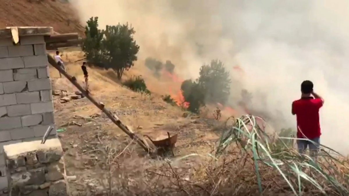 Çukurca'da korkutan yangın