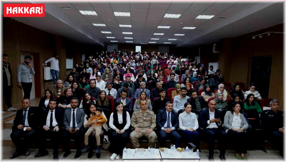 Çukurca'da öğretmenler arası bilgi yarışması düzenlendi