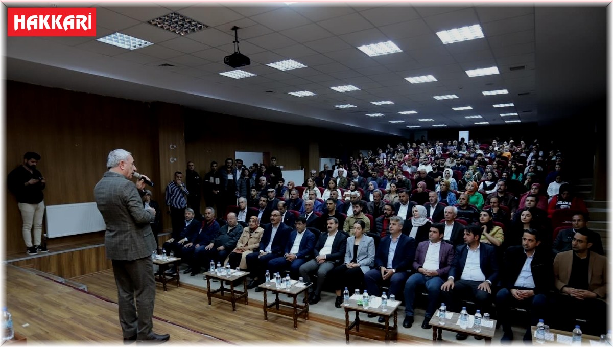 Çukurca'da şiir dinletisi