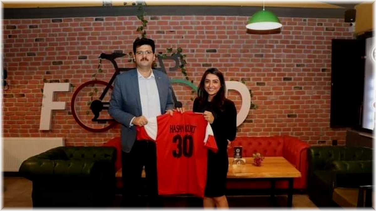 Çukurca'da voleybol ve masa tenisi turnuvası