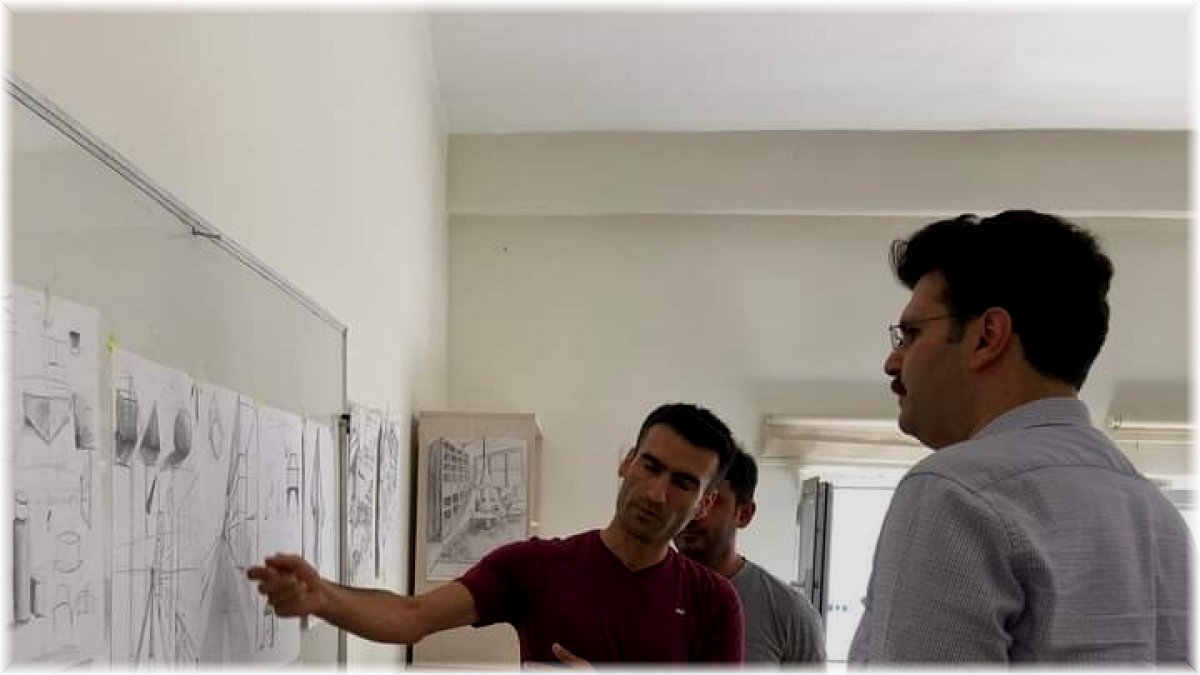 Çukurca Gençlik merkezindeki telafi eğitimine büyük ilgi